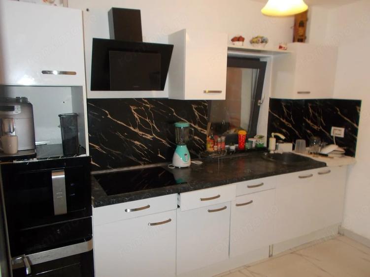 Casă cu 4 camere cu Teren 325 Mp în Parța
