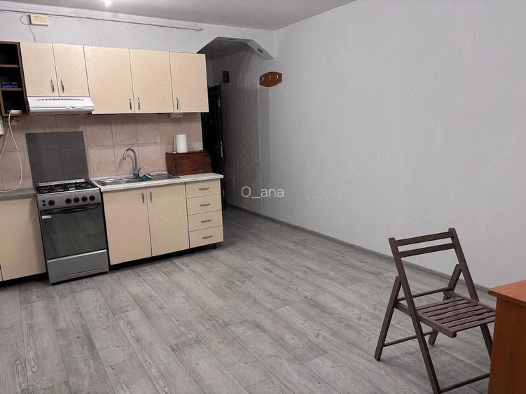 Vand apartament 2 camere in Vasile Aaron