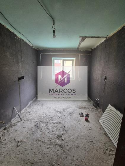 Apartament cu 3 camere decomandat în Cuptoare (Reșița)
