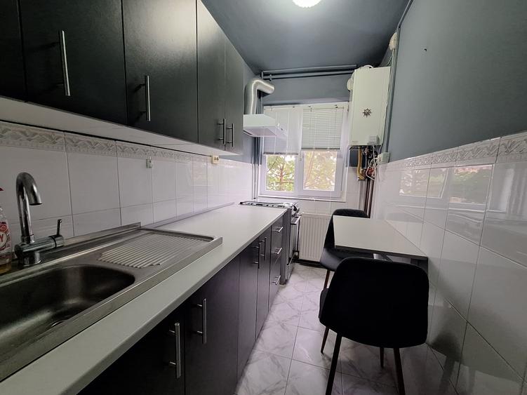 Apartament cu 2 camere semidecomandat, mobilat în Take Ionescu