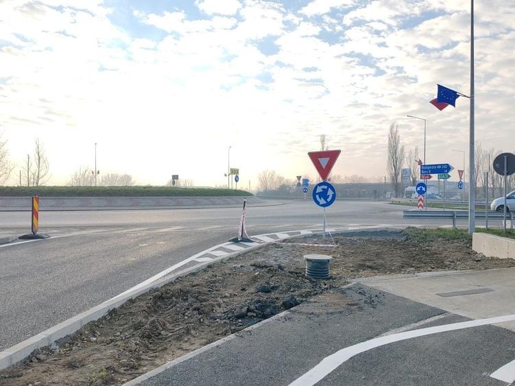 Teren de 4250 mp, în Vest
