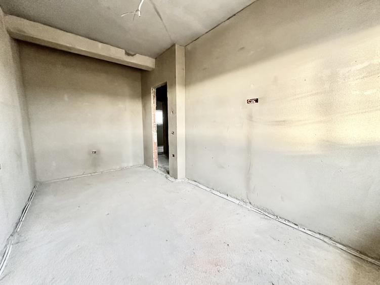 Duplex cu 4 camere cu Teren 250 Mp în Giroc