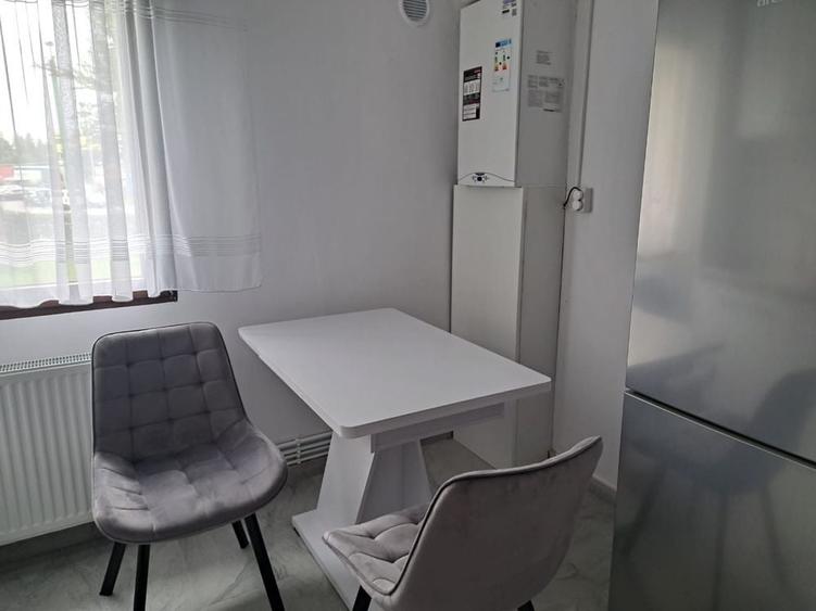 Apartament cu 2 camere decomandat în Exterior Vest
