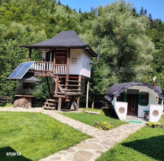 Casă cu 4 camere în Vama