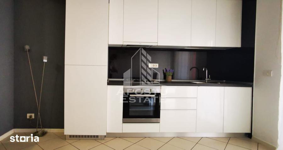 Apartament cu 3 camere, mobilat în Torontalului