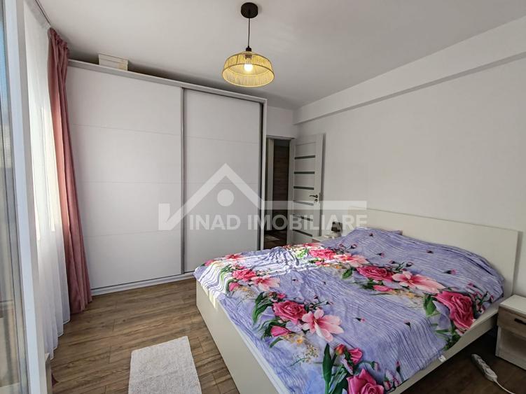 Apartament cu 2 camere semidecomandat, mobilat în Florești