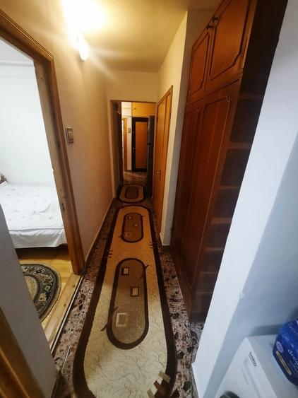 Apartament cu 3 camere decomandat, mobilat în Cug