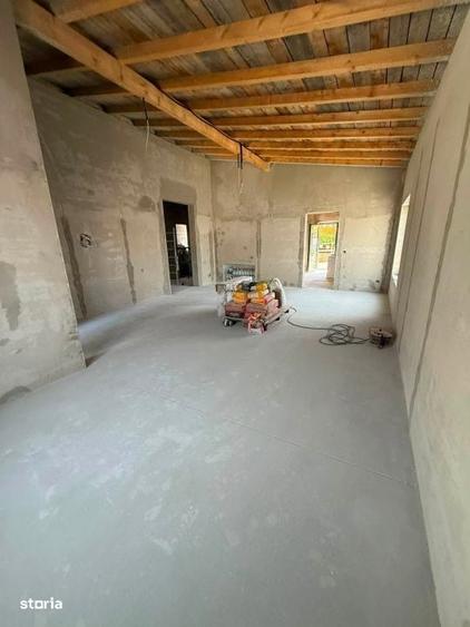 Casă cu 4 camere în Central