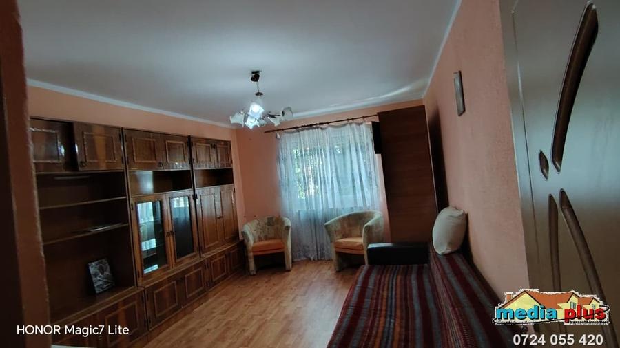 Apartament cu 2 camere semidecomandat în Micro 40