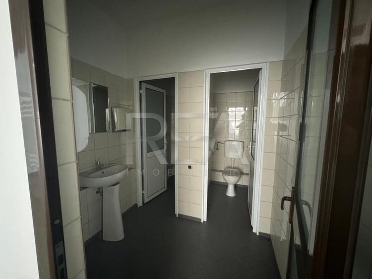 Spațiu comercial, de 1,135.8000488281 mp, în P-ța Alba Iulia