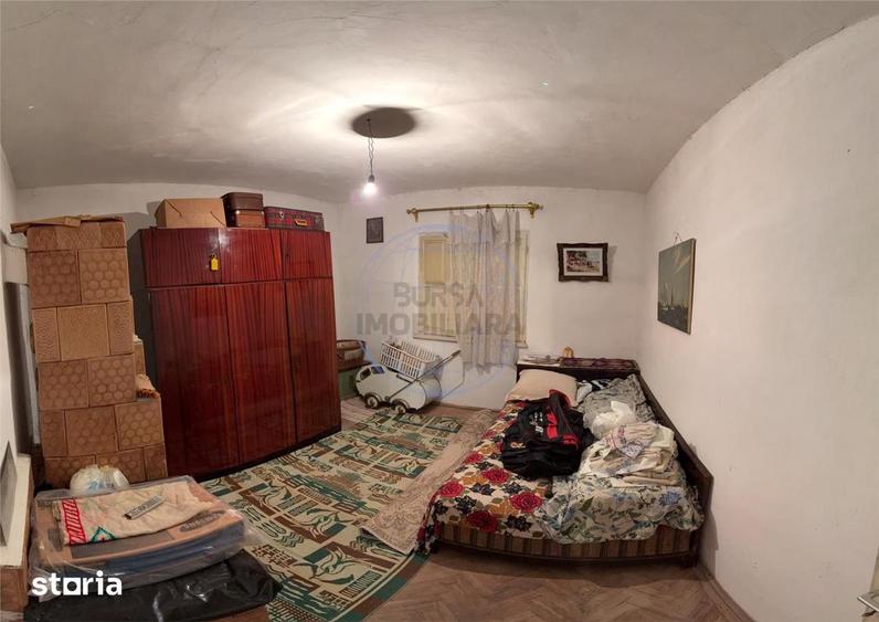 Casă cu 5 camere cu Teren 5588 Mp în Tătăranu