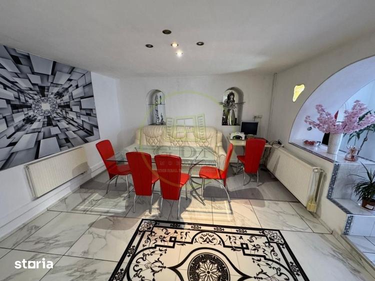 Casă cu 5 camere cu Teren 1400 Mp în Bonț