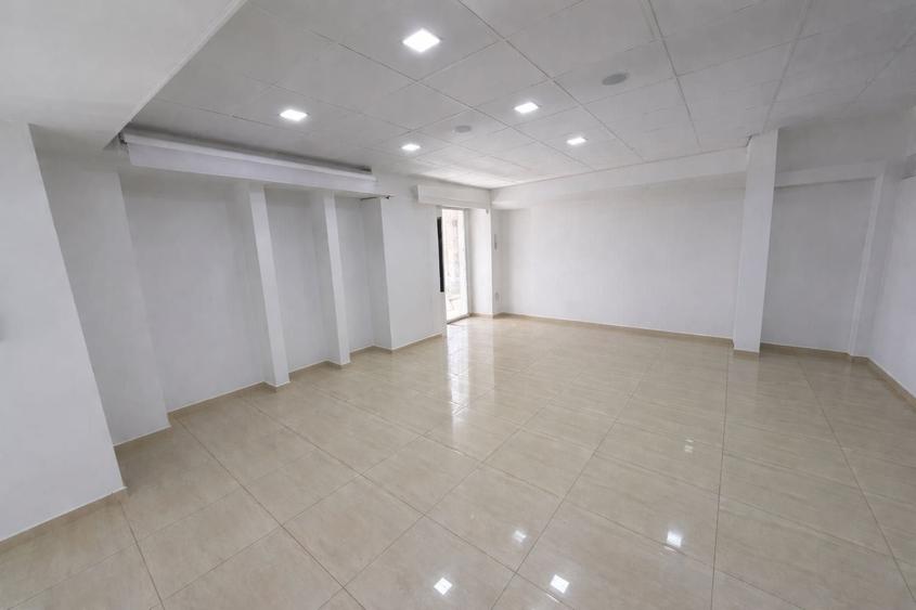 Spațiu comercial, de 123 mp, în Central