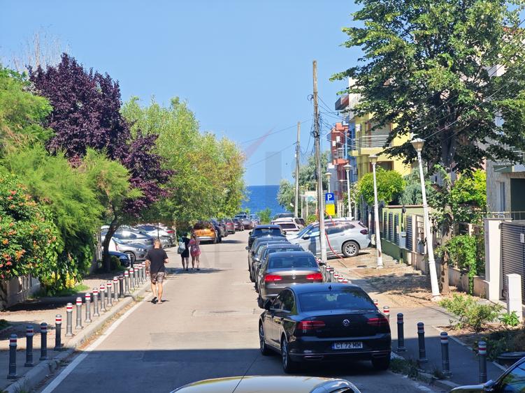 Birou, de 100 mp, în Faleza Nord