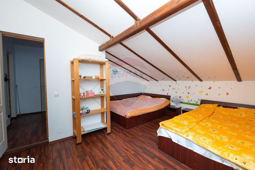 Casă cu 5 camere cu Teren 2340 Mp în Bălilești