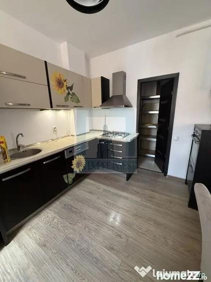 Apartament cu 3 camere decomandat în Centrul Istoric