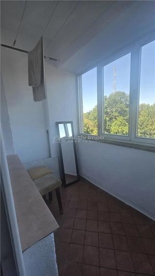 Apartament cu 2 camere decomandat în Calea București