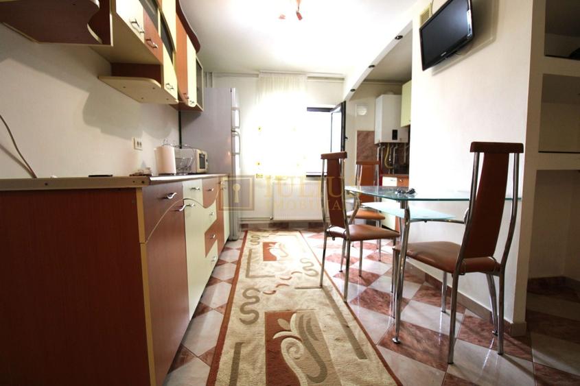 Apartament cu 2 camere decomandat, mobilat în Bucovina
