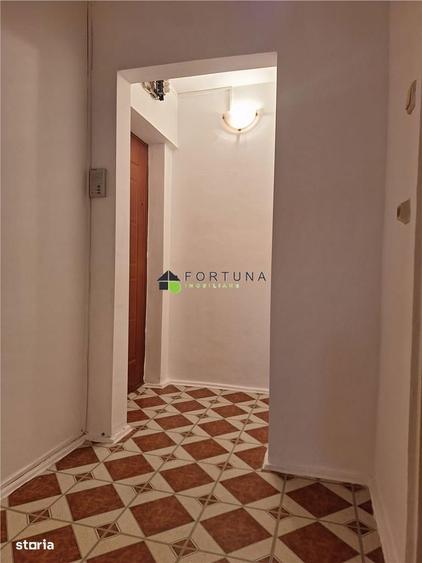 Apartament cu 2 camere semidecomandat în Florilor