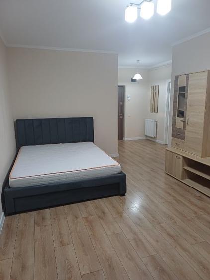 Garsonieră decomandată, mobilată în Florești