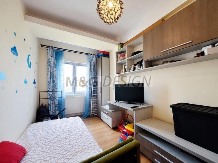 Apartament cu 3 camere semidecomandat în Giroc
