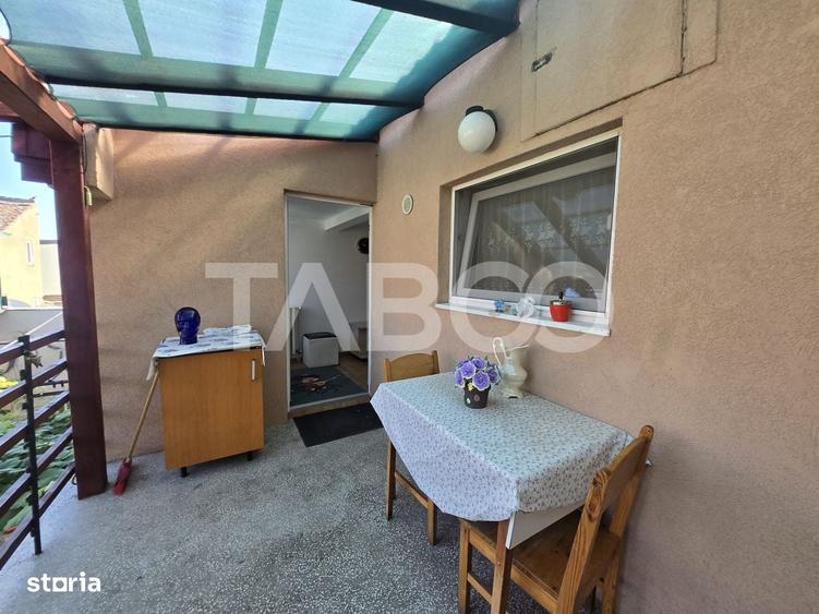 Apartament cu 2 camere decomandat în Lupeni
