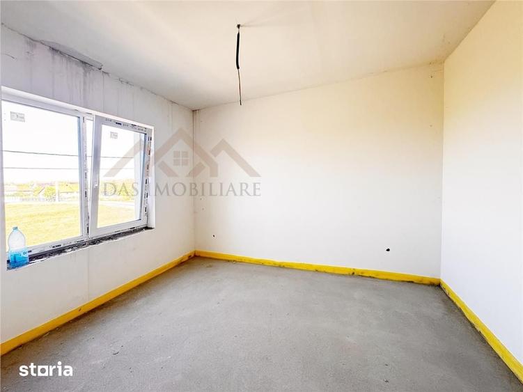 Casă cu 6 camere cu Teren 460 Mp în Recea