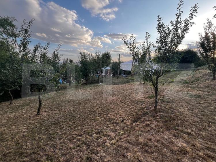 Casă individuală cu 4 camere cu Teren 2000 Mp în Rediu