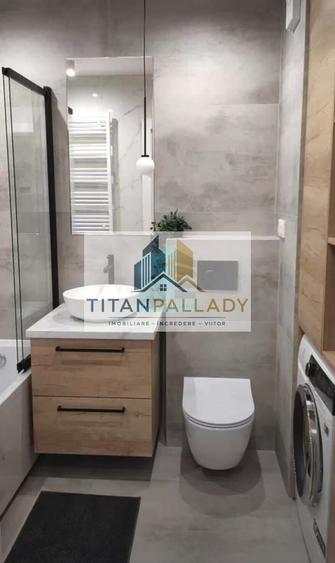 Apartament cu 4 camere decomandat în Titan
