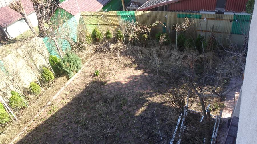 Casă cu 9 camere cu Teren 318 Mp în Crângului