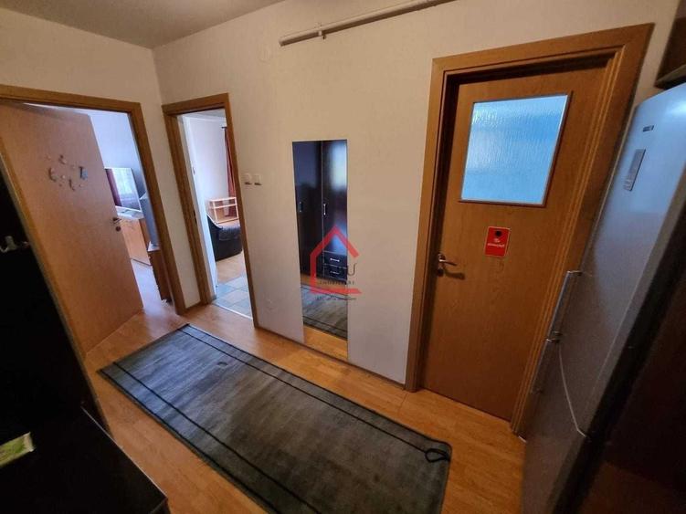 Apartament cu 2 camere semidecomandat, mobilat în Canta