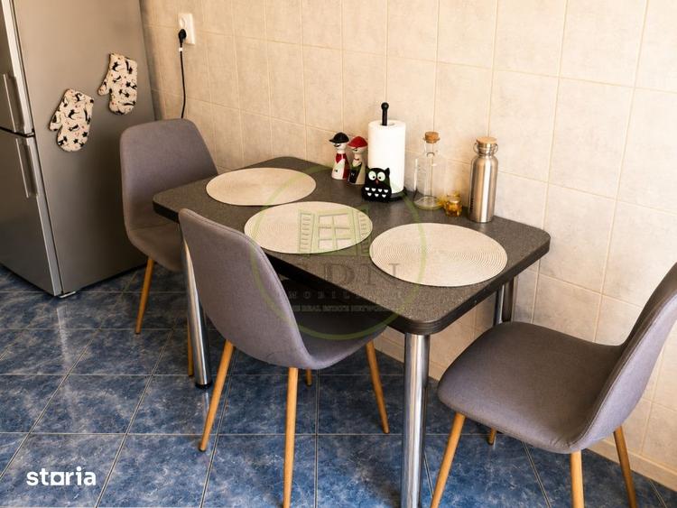 Apartament cu 3 camere decomandat în Central