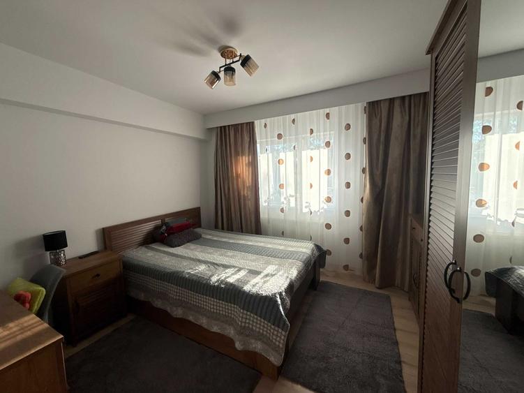 Apartament cu 2 camere decomandat în Între Lacuri