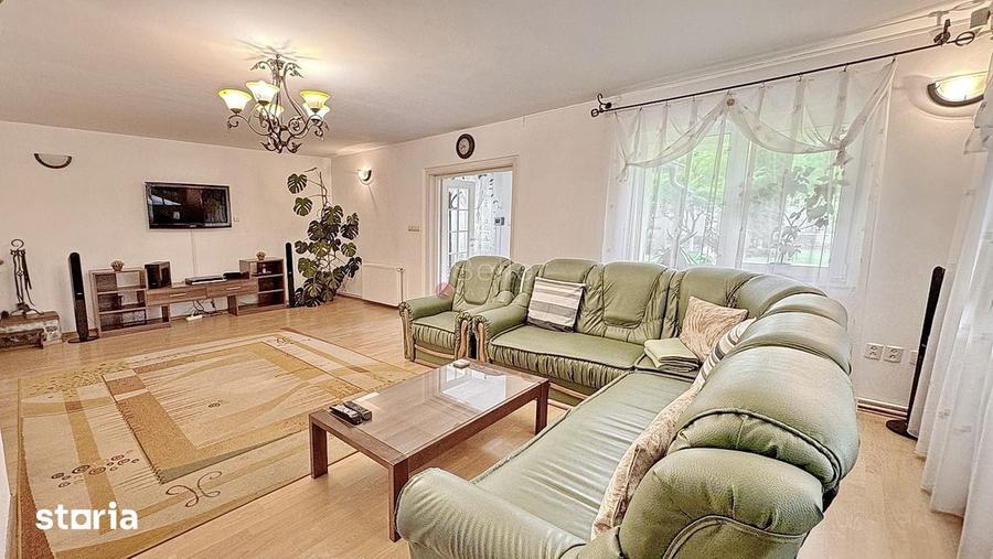 Casă cu 10 camere cu Teren 796 Mp în Dâmbul Morii
