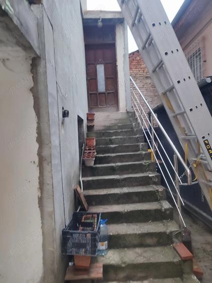 Apartament cu 4 camere semidecomandat în Ultracentral