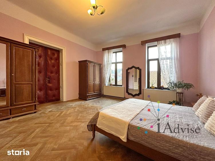 Apartament cu 6 camere în Centrul Istoric