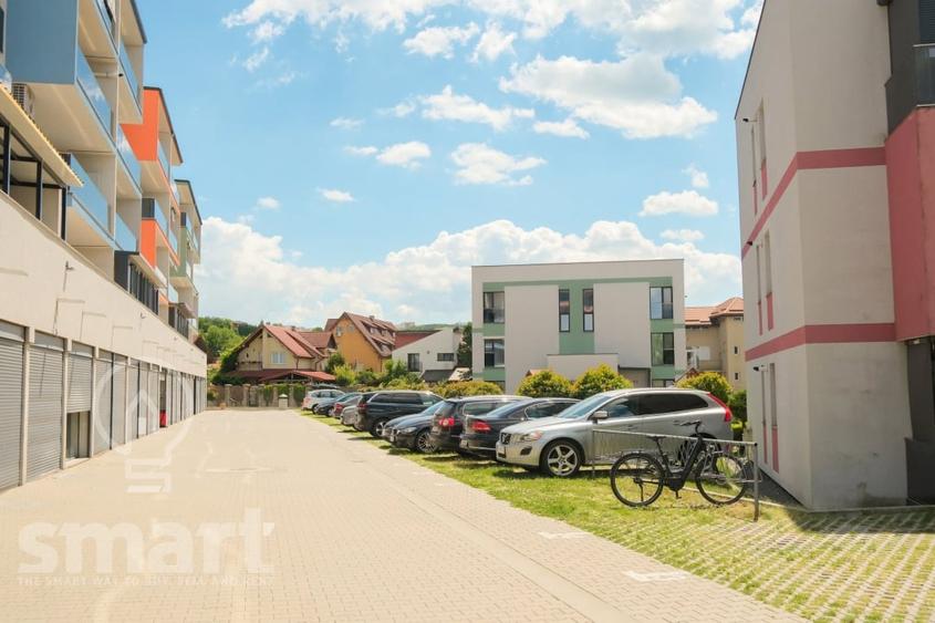 Apartament cu 2 camere semidecomandat, mobilat în Borhanci