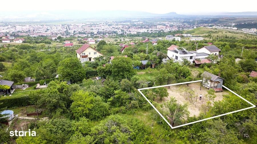 Teren de 500 mp, în Vulcan