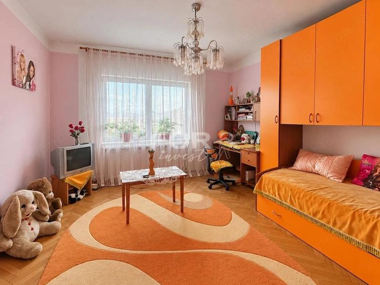 Casă cu Teren 806 Mp în Sântandrei