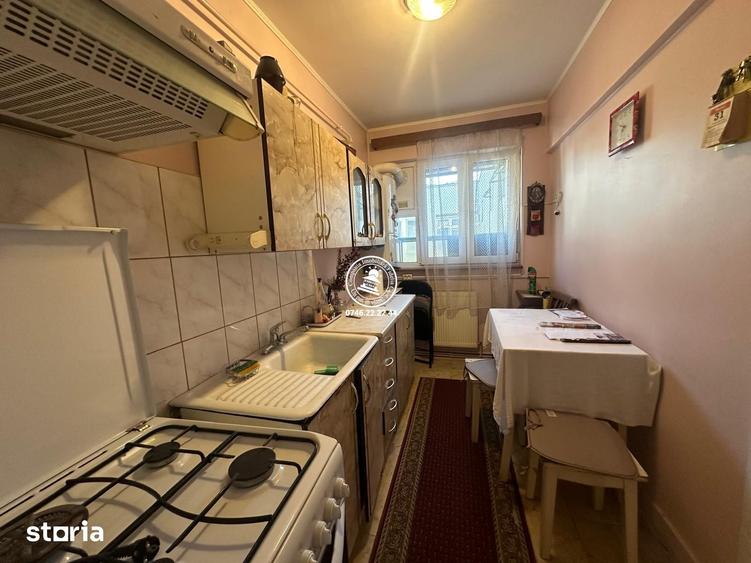 Apartament cu 3 camere decomandat în Piața Unirii