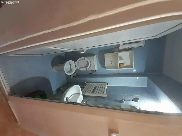 Garsonieră decomandată în Central