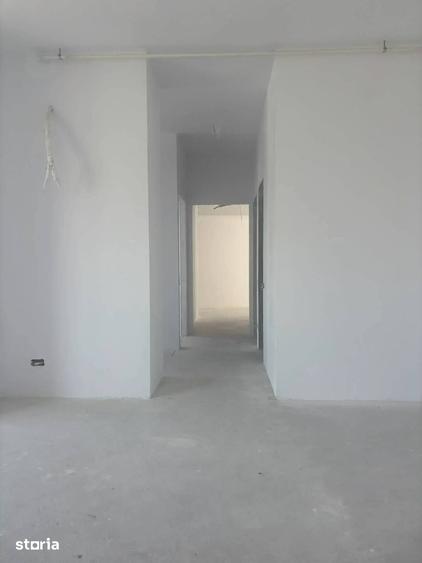 Apartament cu 3 camere în Centrul Civic