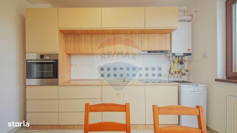 Apartament cu 3 camere decomandat în IAR