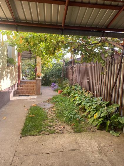 Casă cu 5 camere cu Teren 500 Mp în Lotus
