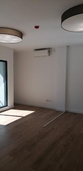 Birou, de 33 mp, în Banu Manta