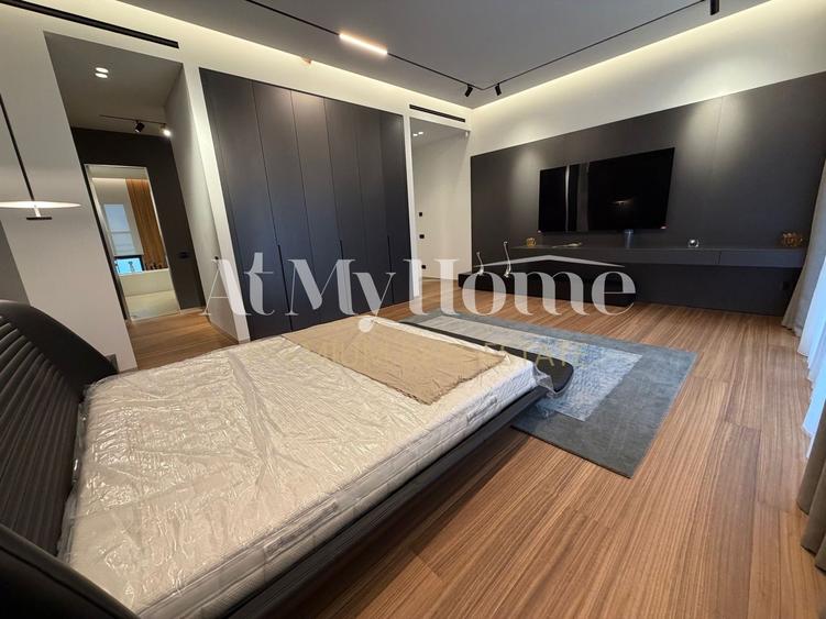Penthouse cu 5 camere decomandat, mobilat în Băneasa