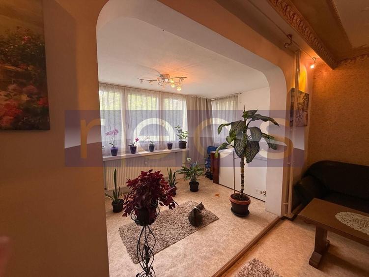 Apartament cu 4 camere în Berceni