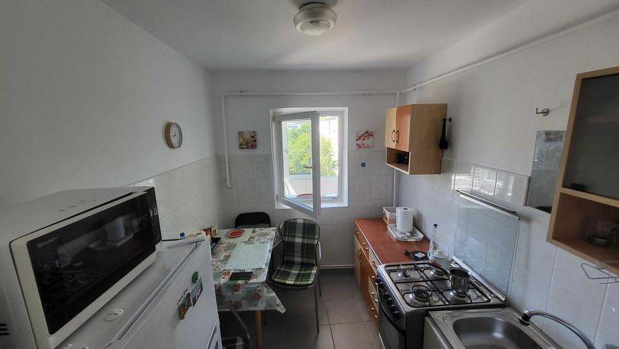Apartament cu 2 camere decomandat în Canta