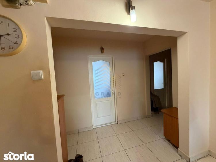 Apartament cu 4 camere decomandat în Decebal
