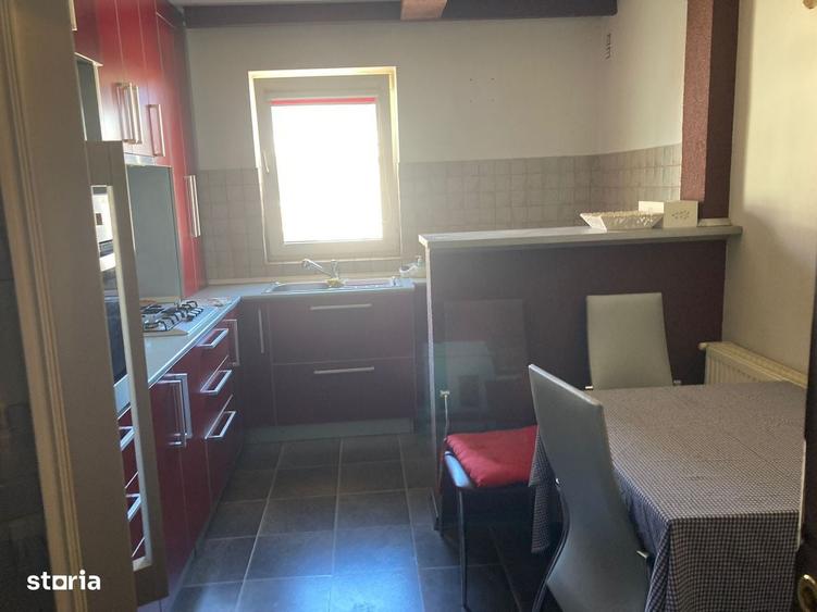 Apartament cu 3 camere în Sub Arini
